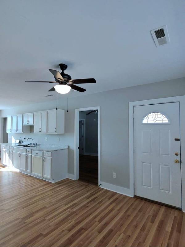 2701 Decatur St, North Charleston, SC 29405