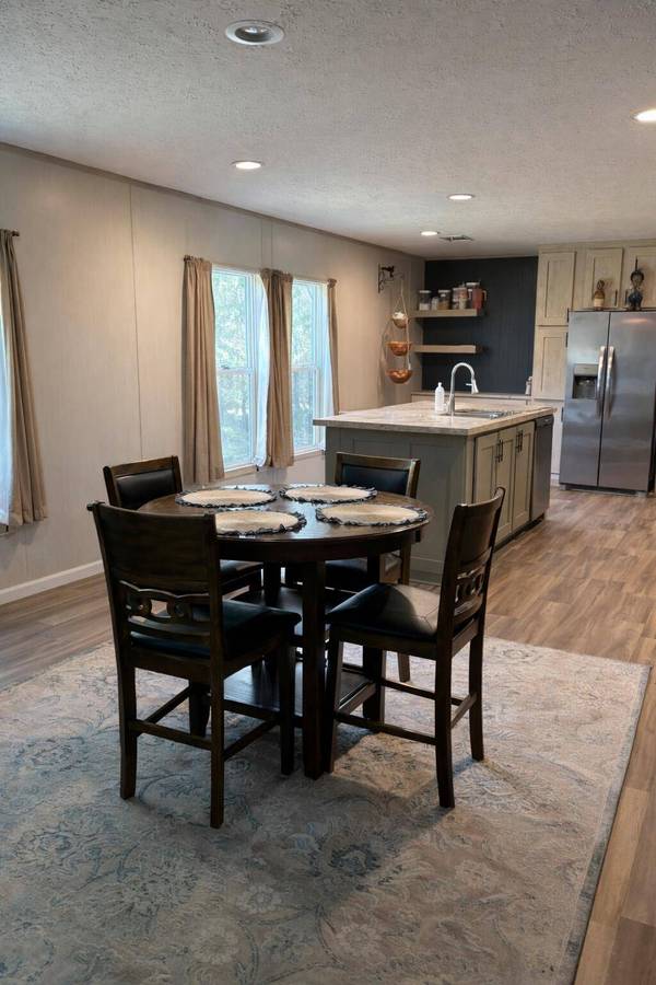 13671 Old Number Six Hwy Hwy, Eutawville, SC 29048