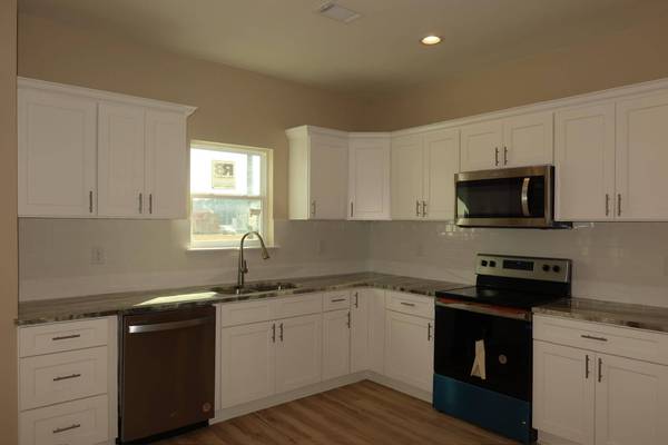 192 Avocada Dr, Santee, SC 29142