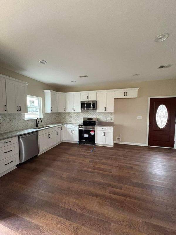 208 Avocada Dr, Santee, SC 29142