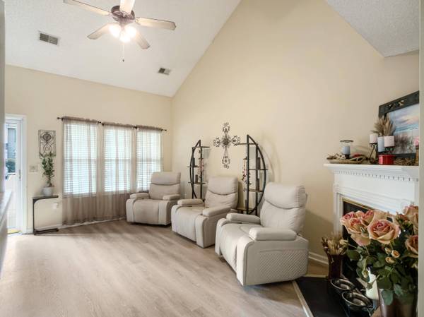 300 Pond Pine Trl, Summerville, SC 29483