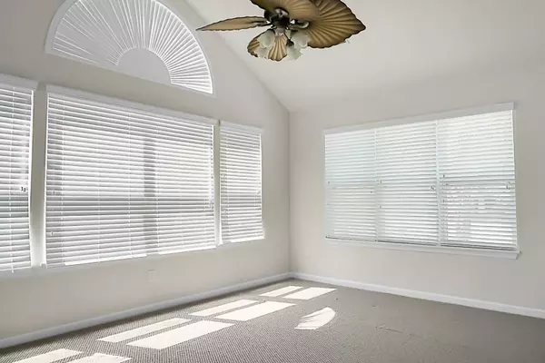 8800 Dorchester Rd #2004, North Charleston, SC 29420