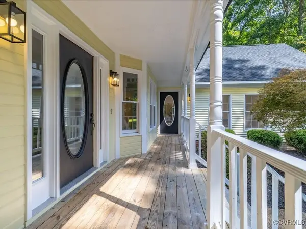 2701 Pineridge LN, Powhatan, VA 23139