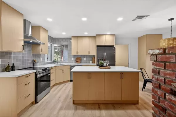 Rancho Cordova, CA 95670-7503,11386 New England Pl