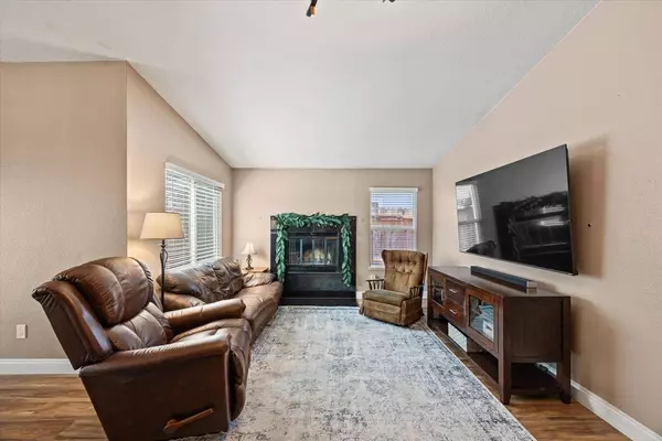 4520 Loch Haven WAY, Sacramento, CA 95842