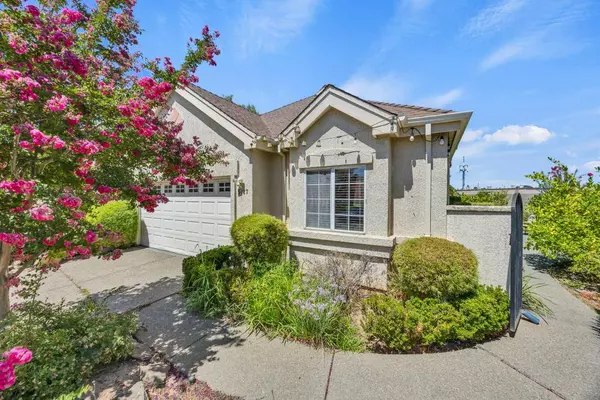 5127 Walnut Pointe LN, Carmichael, CA 95608