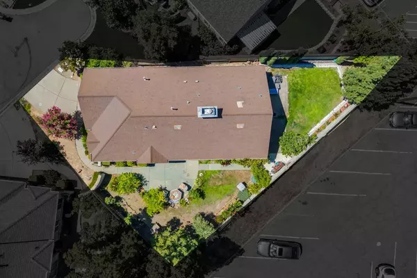 5127 Walnut Pointe LN, Carmichael, CA 95608