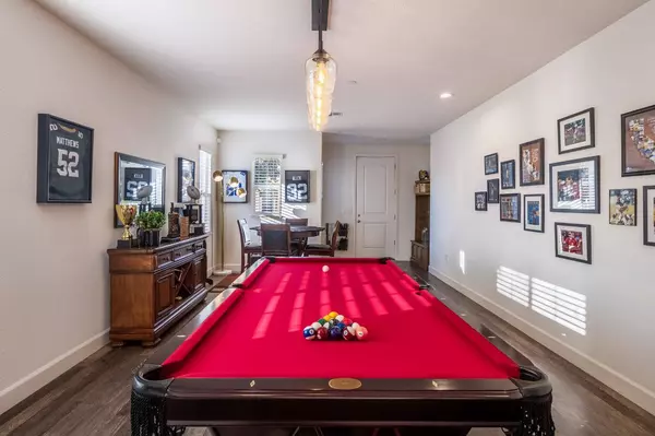 9855 Cape Verde DR, Elk Grove, CA 95757