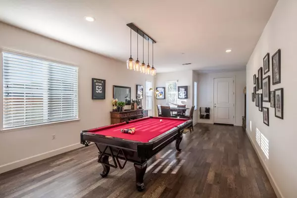 9855 Cape Verde DR, Elk Grove, CA 95757