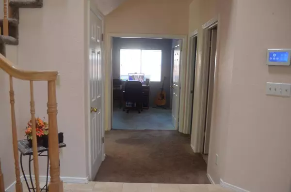 8392 Red Fox WAY, Elk Grove, CA 95758