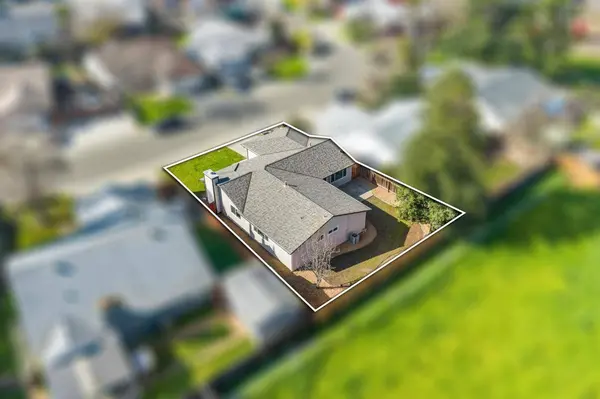 8590 Willow Grove WAY, Sacramento, CA 95828