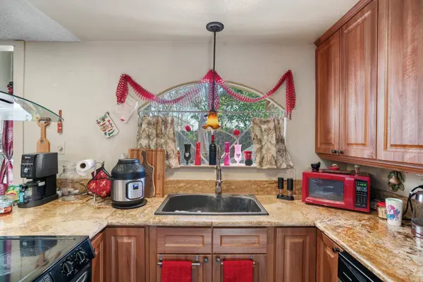 4920 Springfield WAY, Sacramento, CA 95841