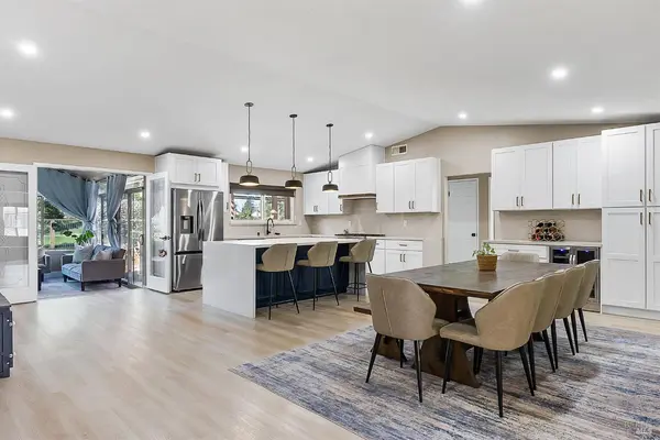 4997 Fern PL, Rohnert Park, CA 94928