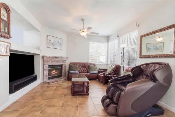 8283 Glencannon WAY, Elk Grove, CA 95624