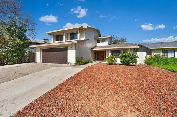 8908 Liscarney WAY, Sacramento, CA 95828