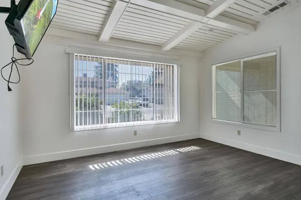 8908 Liscarney WAY, Sacramento, CA 95828