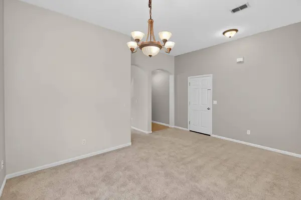 9795 W Taron Dr, Elk Grove, CA 95757