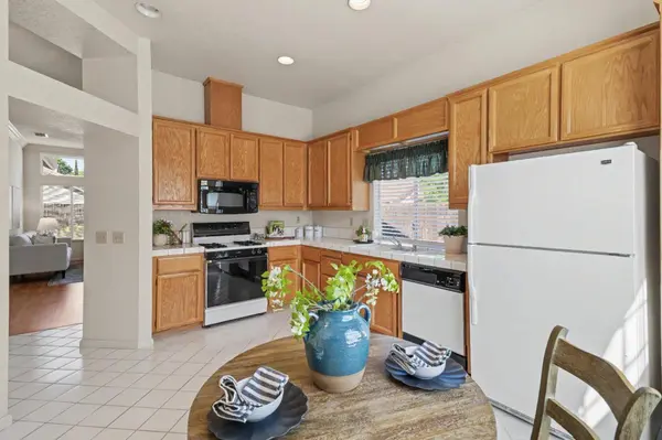 6813 Desta CT, Elk Grove, CA 95758