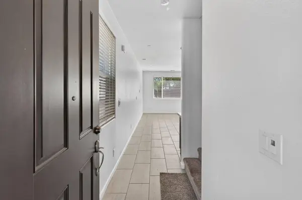 9058 Albarino WAY, Sacramento, CA 95829