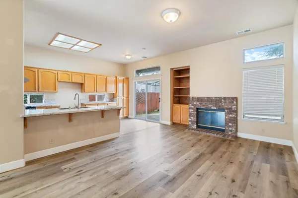 8862 Laguna Star DR, Elk Grove, CA 95758