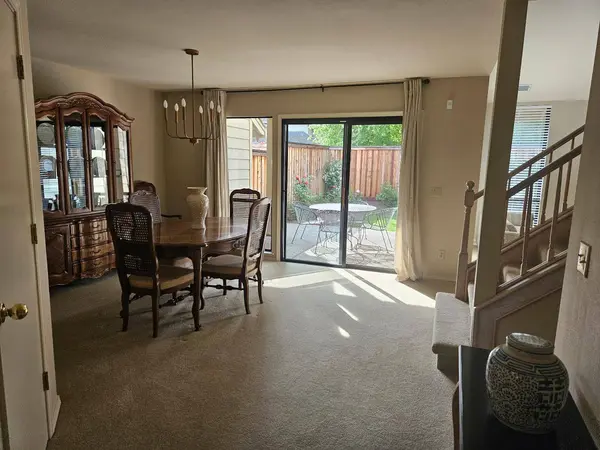 1067 Rio Cidade WAY, Sacramento, CA 95831