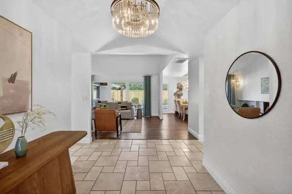2595 American River DR, Sacramento, CA 95864