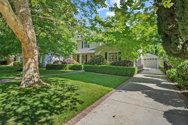 1049 11th AVE, Sacramento, CA 95818