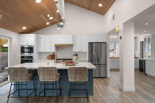 120 Clunie DR, Sacramento, CA 95864