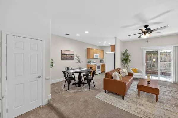 1728 27th ST, Sacramento, CA 95816