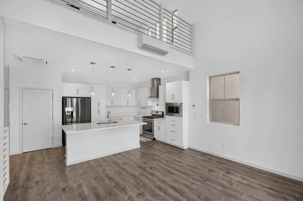 482 Tailoff LN, Sacramento, CA 95818