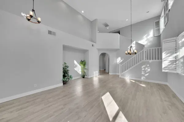 615 Watercolor LN, West Sacramento, CA 95605