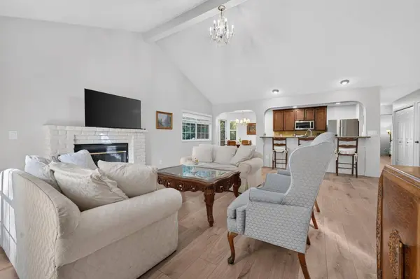40 American River Canyon DR, Folsom, CA 95630