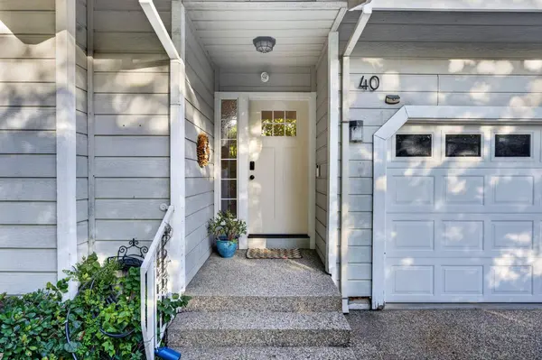 40 American River Canyon DR, Folsom, CA 95630
