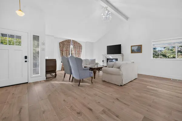 40 American River Canyon DR, Folsom, CA 95630