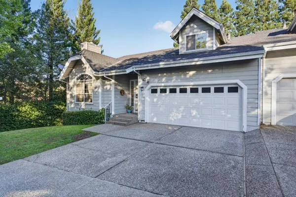 40 American River Canyon DR, Folsom, CA 95630