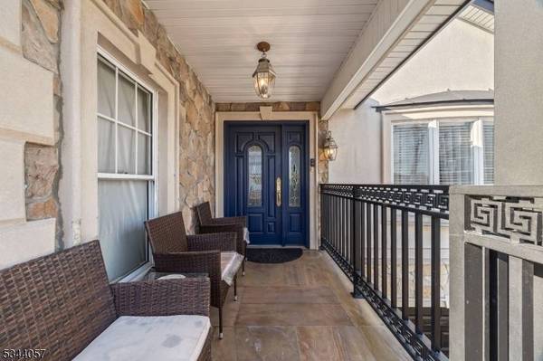 49 Krakow St, Garfield City, NJ 07026