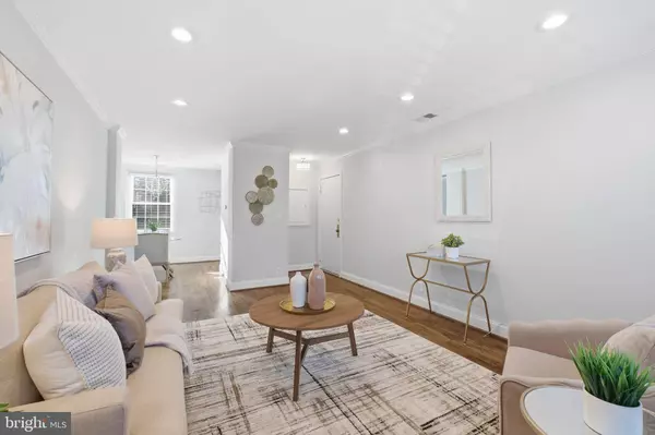 4218 35TH ST S #B1, Arlington, VA 22206