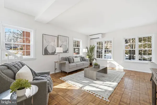 3608 GREENWAY PL, Alexandria, VA 22302