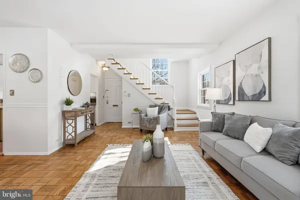 3608 GREENWAY PL, Alexandria, VA 22302