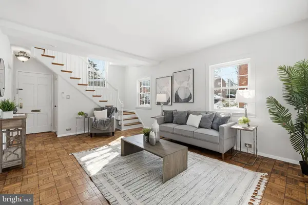 3608 GREENWAY PL, Alexandria, VA 22302