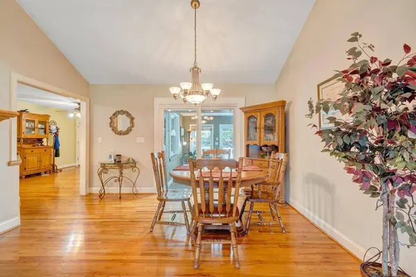2655 Rutrough SE RD, Roanoke, VA 24014