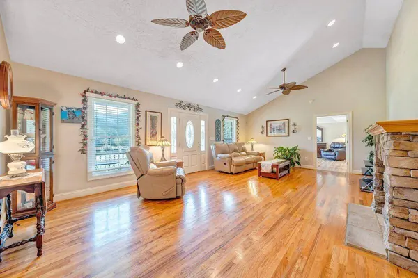 2655 Rutrough SE RD, Roanoke, VA 24014