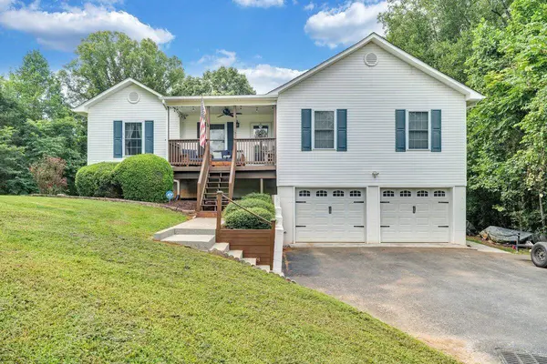 1115 Ridgecrest DR, Vinton, VA 24179