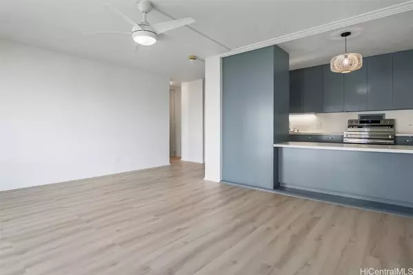 1511 Nuuanu AVE #922, Honolulu, HI 96817