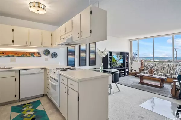 3045 Ala Napuaa PL #1104, Honolulu, HI 96818