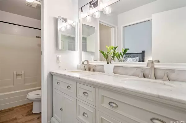 46-78 Emepela PL #I202, Kaneohe, HI 96744