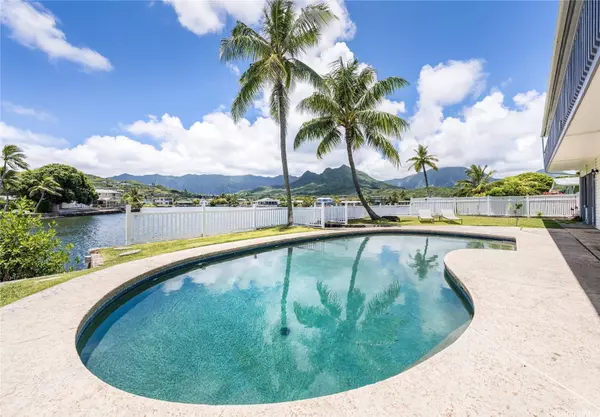 902 Wanaao RD, Kailua, HI 96734