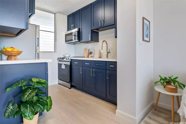 1025 Kalo PL #905, Honolulu, HI 96826