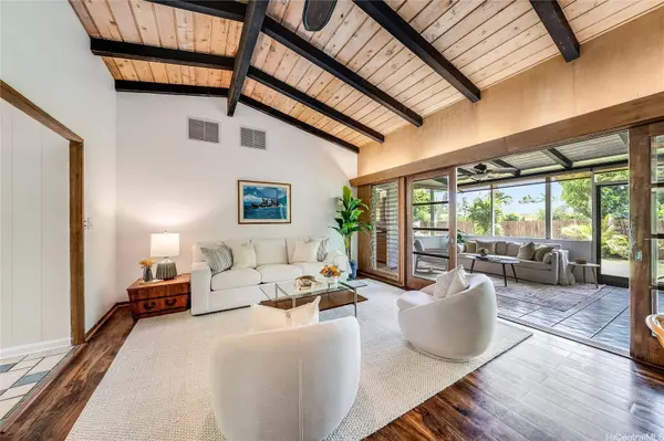 5545 Haleola ST, Honolulu, HI 96821