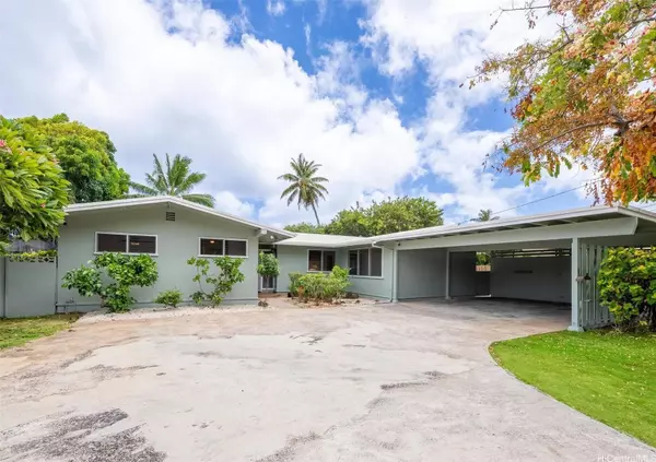 5545 Haleola ST, Honolulu, HI 96821